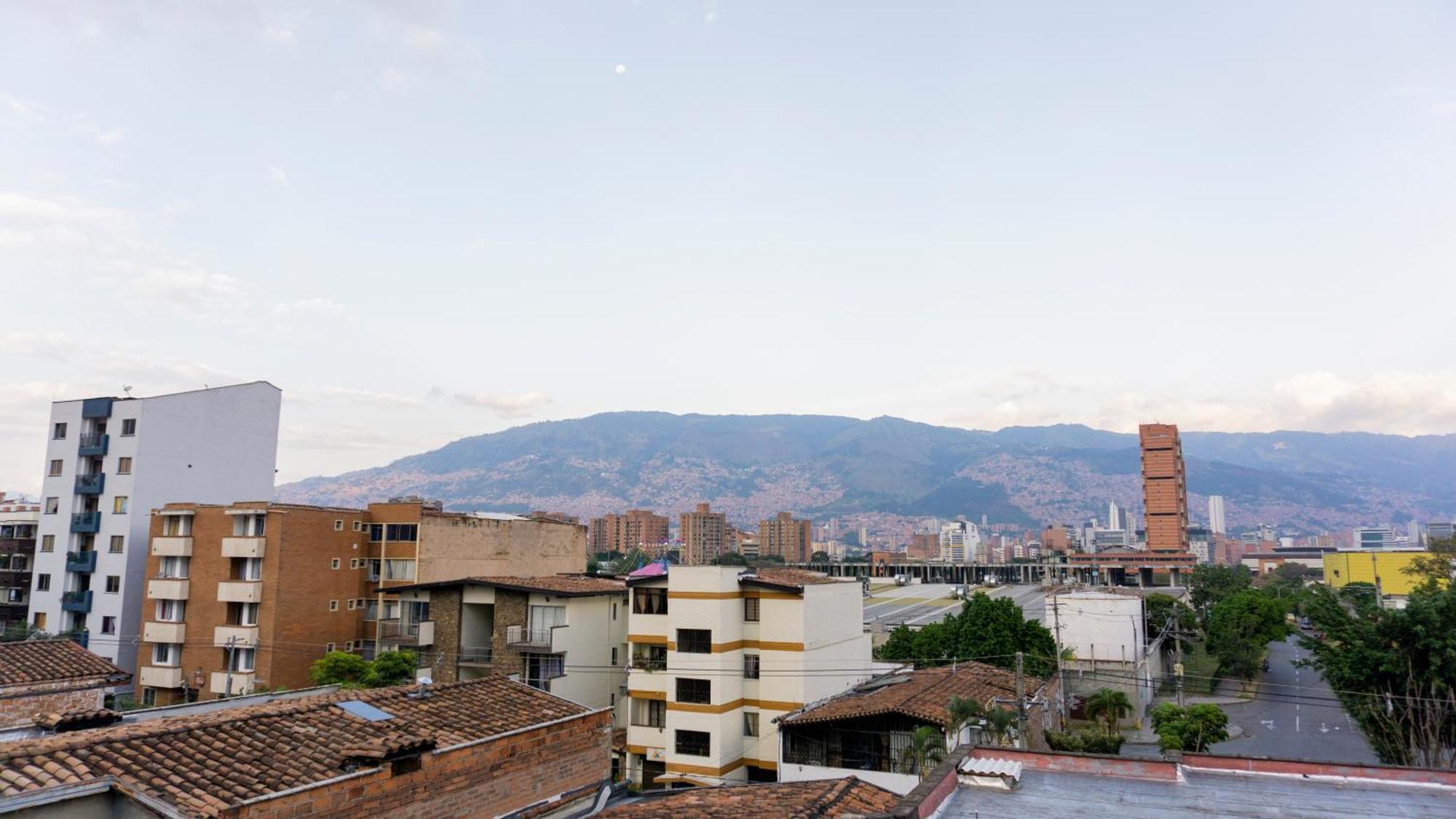 Bed and Breakfast Selva House Medellín Esterno foto