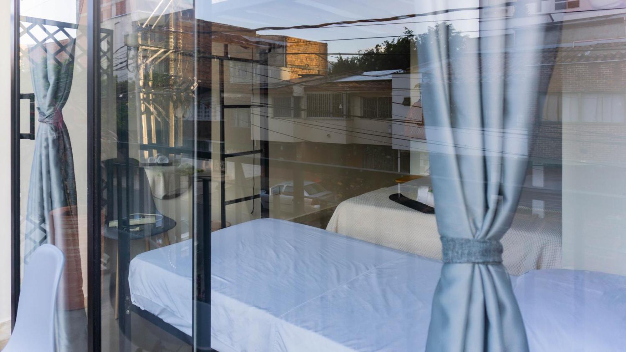 Bed and Breakfast Selva House Medellín Esterno foto